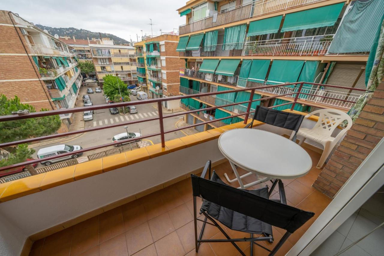 Homeholidaysrentals Margot - Costa Barcelona Пинеда-де-Мар Экстерьер фото