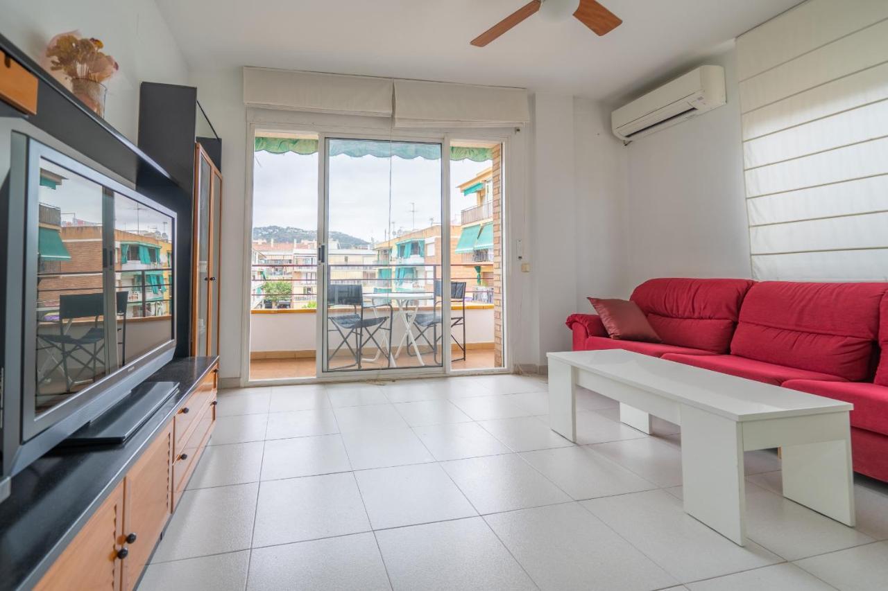 Homeholidaysrentals Margot - Costa Barcelona Пинеда-де-Мар Экстерьер фото